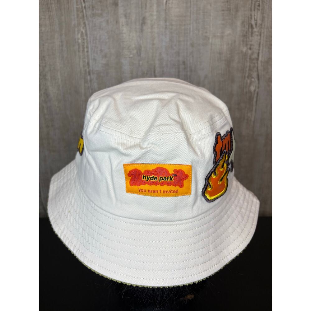 NWT Sz. M - Men's Hyde Park Bucket Hat (Cream w/ Patches) - Picture 3 of 7